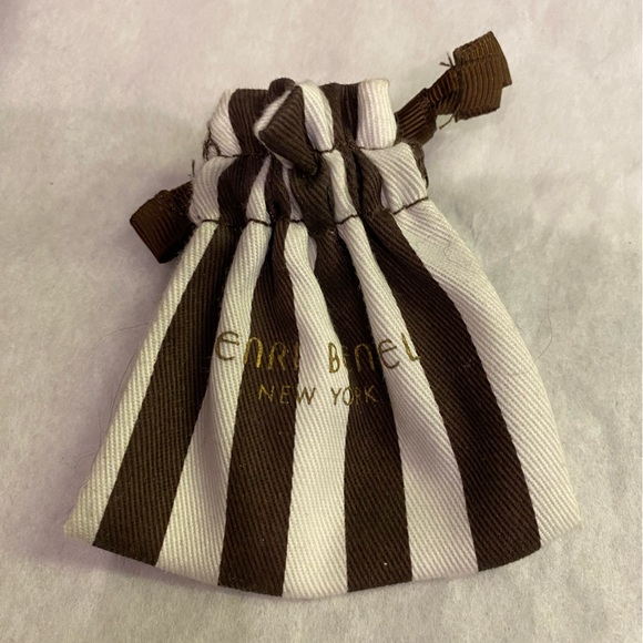 Henri Bendel Pouch - Picture 2 of 2